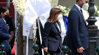 Στην κηδεία του Βασίλη Φιλώρα η Πρόεδρος της Δημοκρατίας