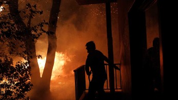 Φωτιές: Έρχεται βοήθεια και από τη Σερβία