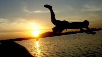 ΕΚΠΑ: Ο νέοι άνδρες διατρέχουν μεγαλύτερο κίνδυνο να προσβληθούν από κορωνοϊό