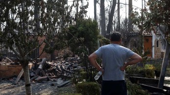 “Κλειδώνει” το πλαίσιο για τα μέτρα ανακούφισης στους πυρόπληκτους