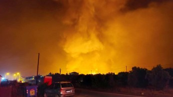 Τιτάνια μάχη στη βόρεια Εύβοια: Τρία τα μέτωπα της πυρκαγιάς