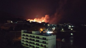 Εύβοια: Πυρκαγιά ανάμεσα στο Μετόχι και τον Αετό Καρύστου