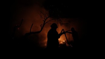 Εισαγγελική παρέμβαση για τις φωτιές – Υπόνοιες για οργανωμένη εγκληματική δραστηριότητα