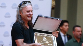 Θετικός στον κορωνοϊό ο Μπρους Ντίκινσον των Iron Maiden