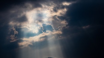 Καιρός: Πτώση της θερμοκρασίας, βροχές και  καταιγίδες