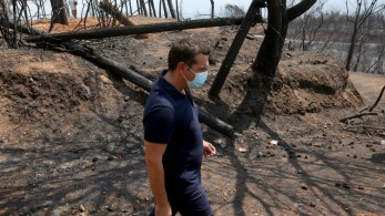 Στο σπίτι του Τσίπρα δεν μιλάνε για φωτιές