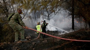 Το meteo για τη φωτιά στη Βαρυμπόμπη: Τι ευνόησε την εξάπλωσή της