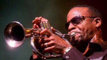 Πέθανε ο Ντένις Τόμας, ιδρυτικό μέλος των Kool & the Gang