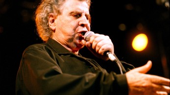 Μίκης Θεοδωράκης: Ο σύγχρονος Παρθενώνας…