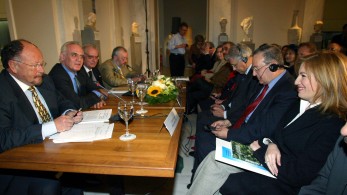 Μικρόψυχη ανακοίνωση ΚΙΝΑΛ για το θάνατο του Ακη Τσοχατζόπουλου