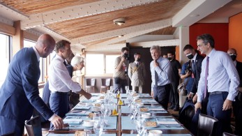 Μητσοτάκης: Γεύμα με Μακρόν και Χάρισον Φορντ για το περιβάλλον