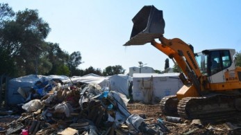 Χίος – ΚΥΤ ΒΙΑΛ: Κατεδαφίζονται τα τελευταία παραπήγματα όπου διέμεναν μετανάστες