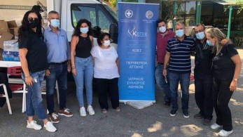 Περιφέρεια Αττικής: Περισσότερες από 3.000 μερίδες φαγητού, σε πυροσβέστες/αστυνομικούς/εθελοντές στα Βίλια