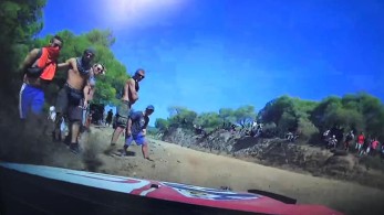 Ακρόπολις: Λόγω selfie διέκοψαν ειδικές διαδρομές