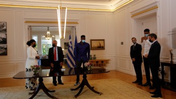 Μητσοτάκης για οικογένεια Αντετοκούνμπο: Στο πρόσωπό σας αντικατοπτρίζεται η Ελλάδα που θέλουμε