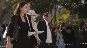 Δίκη για την επίθεση με βιτριόλι-Προκλητική η κατηγορούμενη: Ιωάννα γνωρίζεις γιατί έχει γίνει όλο αυτό