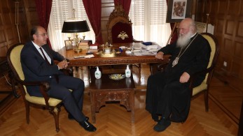 Συνάντηση Λαζαρίδη με Ιερώνυμο: Ο εμβολιασμός είναι πράξη αγάπης και αλληλεγγύης