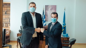 Συνάντηση Θ. Πλεύρη με τον προπονητή- καλαθοσφαιριστή Δ. Παπανικολάου