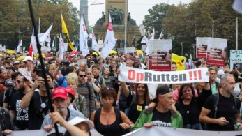 Κορωνοϊός-Ολλανδία: Στους δρόμους για το νέο πάσο