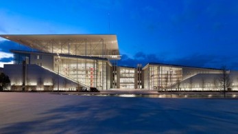 Στη Βουλή η σύμβαση δωρεάς του Ιδρύματος Νιάρχου για εξοπλισμό σε 4 νοσοκομεία