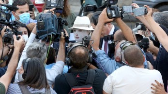 Επίθεση με βιτριόλι: Διεκόπη η δίκη-“Απέδειξε πόσο ψυχρή και δειλή είναι”, λέει η Ιωάννα