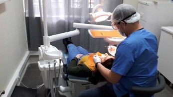 Νέες οδηγίες για την επίσκεψη στα οδοντιατρεία – Ποιοι πρέπει να κάνουν rapid test