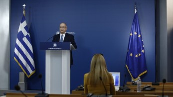 Οικονόμου: “Θέλουμε τη ΔΕΗ του κ. Φωτόπουλου ή μια σύγχρονη επιχείρηση;”
