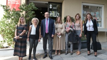 Οι «νταντάδες της γειτονιάς»