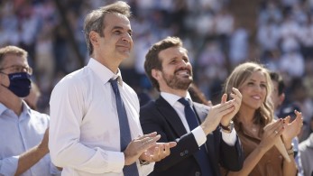 Ο Μητσοτάκης εμπνέει τον Κασάδο και η Αρένα τον αποθεώνει (vid) Ο Μητσοτάκης εμπνέει τον Κασάδο και η Αρένα τον αποθεώνει (vid)