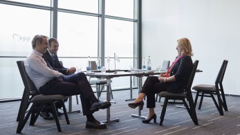 Συναντήσεις Μητσοτάκη με Isturiz και Esther De Lange