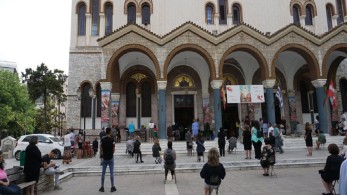 Ξεκίνησαν σήμερα οι εμβολιασμοί έξω από τους Ιερούς Ναούς στην Λάρισα