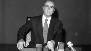 ΝΔ 1974-2021: Γιατί ο Κ. Καραμανλής «τέλειωσε» την ΕΡΕ