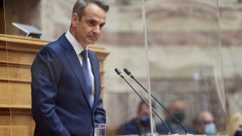 Μητσοτάκης σε Τσίπρα: Από το “όχι” στις γραβάτες πήγατε στο “όχι” στις φρεγάτες