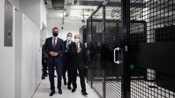 Μητσοτάκης στα εγκαίνια του νέου data center της Lamda Hellix: Ψήφος εμπιστοσύνης οι ξένες επενδύσεις