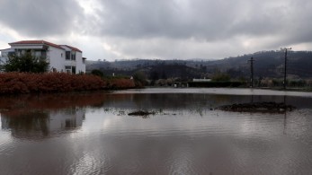 Πλημμυρικά φαινόμενα και κατολισθήσεις προκάλεσε η κακοκαιρία σε Αγρίνιο και Μεσολόγγι