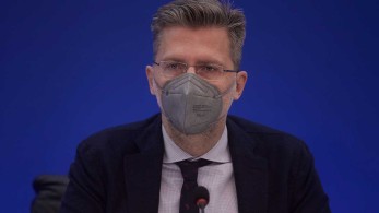 Σκέρτσος: Η πολιτική της κυβέρνησης καλύπτει το φάσμα από την Κεντροαριστερά ως τη Δεξιά