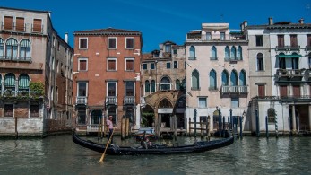 Κορωνοϊός: Σε καραντίνα στη Βενετία 23 Ελληνες