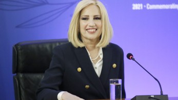 Η Φώφη, η Ντόρα κι ο καρκίνος