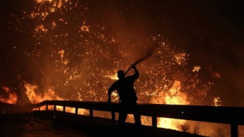 ΟΠΕΚΑ: Εφάπαξ ενίσχυση 6.000 ευρώ στους τραυματίες από τις πυρκαγιές του καλοκαιριού