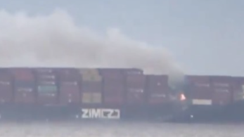 Καναδάς: Φωτιά σ’ ελληνόκτητο πλοίο, με χημικά (vids)