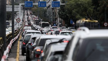 Κίνηση ή απλώς ακινησία ακόμη και στην Αττική οδό;