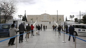 Το Plan B για την ανάσχεση της πανδημίας-Τα επιπλέον μέτρα στο συρτάρι του Μαξίμου