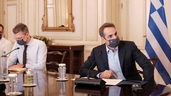 Κορωνοϊός: Νέα σύσκεψη υπό τον Μητσοτάκη- Μέτρα σε 3 άξονες για την πορεία της πανδημίας