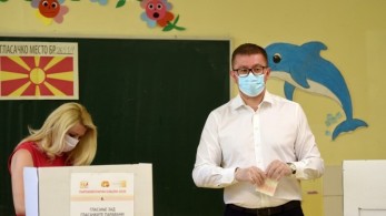 Β. Μακεδονία-Μίτσκοσκι: “Πραγματικότητα” η Συμφωνία των Πρεσπών, αλλά… δε θα χρησιμοποιήσει ποτέ το νέο όνομα