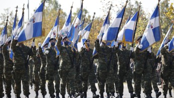 Συγκίνησε η στρατιωτική παρέλαση στη Θεσσαλονίκη-Το μήνυμα της ΠτΔ