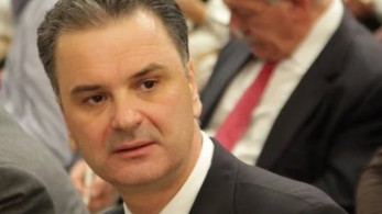 Όταν ο Ξυνίδης αποκαλούσε “καλτσοδέτα” την Καϊλή ” και αποκάλυπτε ότι «ο Παπανδρέου κλαίει κάθε βράδυ»