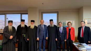 ΥΠΕΝ: Φωτοβολταϊκά στο Άγιο Όρος