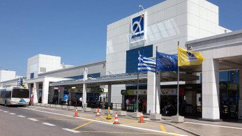 Έσπασε όλα τα ρεκόρ η διακίνηση επιβατών και πτήσεων στα αεροδρόμια της χώρας