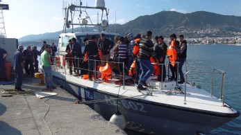 Τραγωδία στους Παξούς: Συνεχίζονται οι έρευνες για ανθρώπους στη θάλασσα