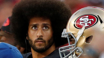 Κόλιν Κάπερνικ: Ο σούπερ σταρ του NFL γίνεται… εκδότης
